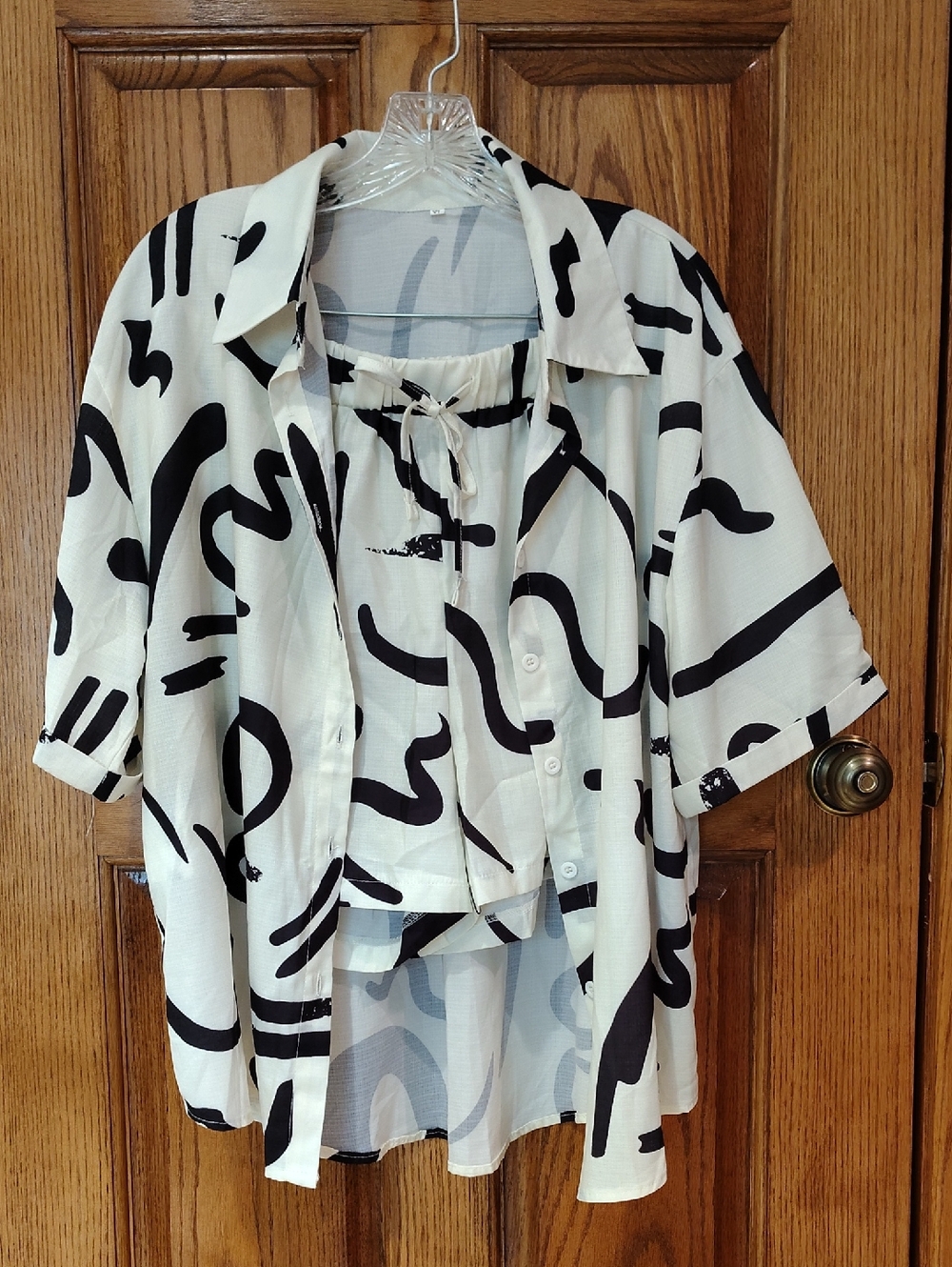 Absolutely Darling Black & White Abstract Two-Piece Top & Shorts Set XL